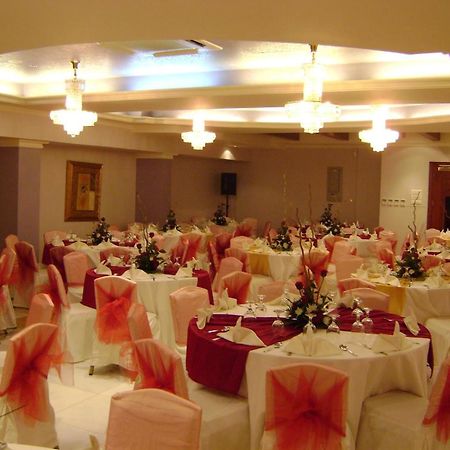 Safeer Plaza Hotel Маскат Екстер'єр фото