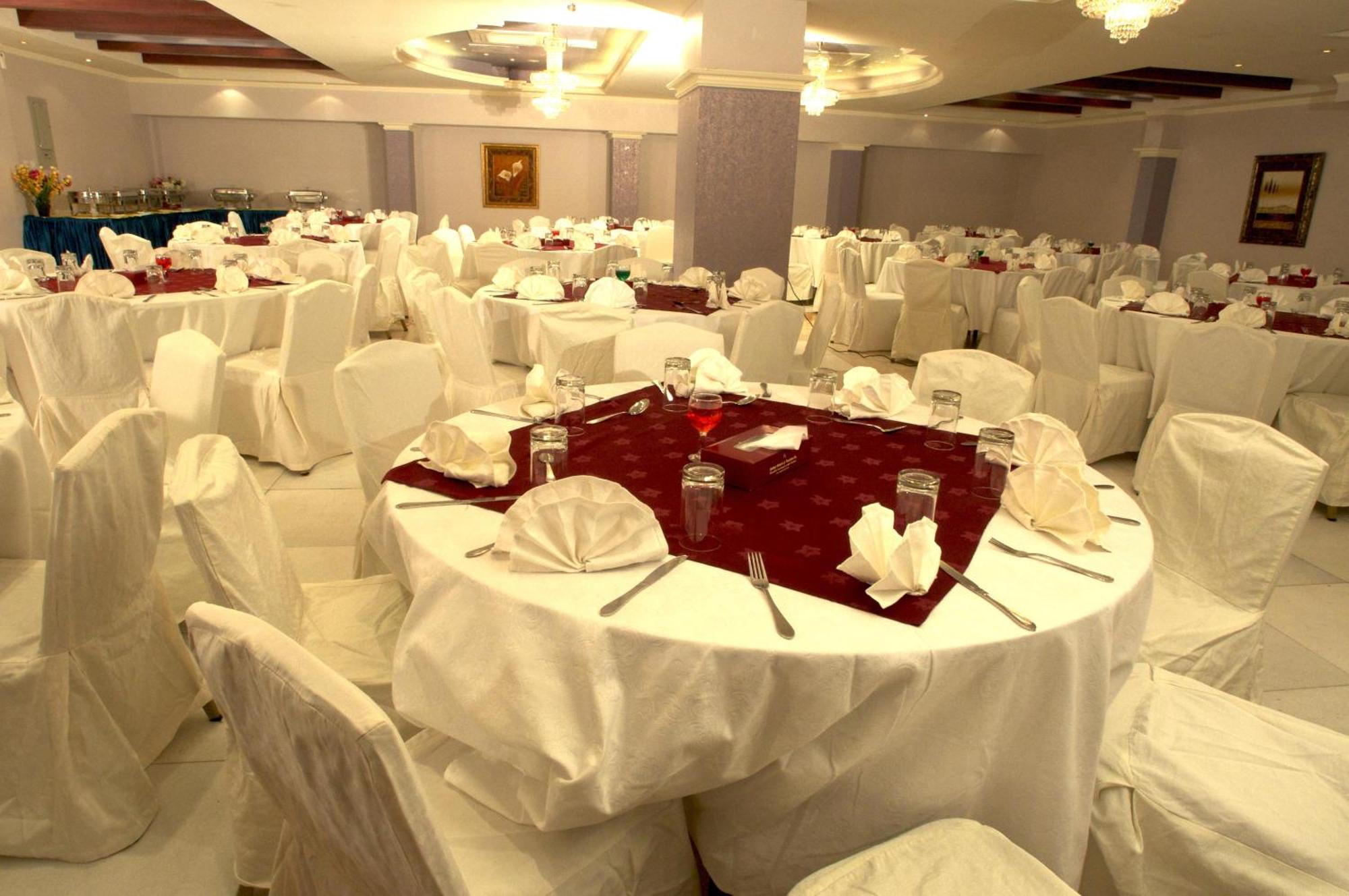 Safeer Plaza Hotel Маскат Екстер'єр фото